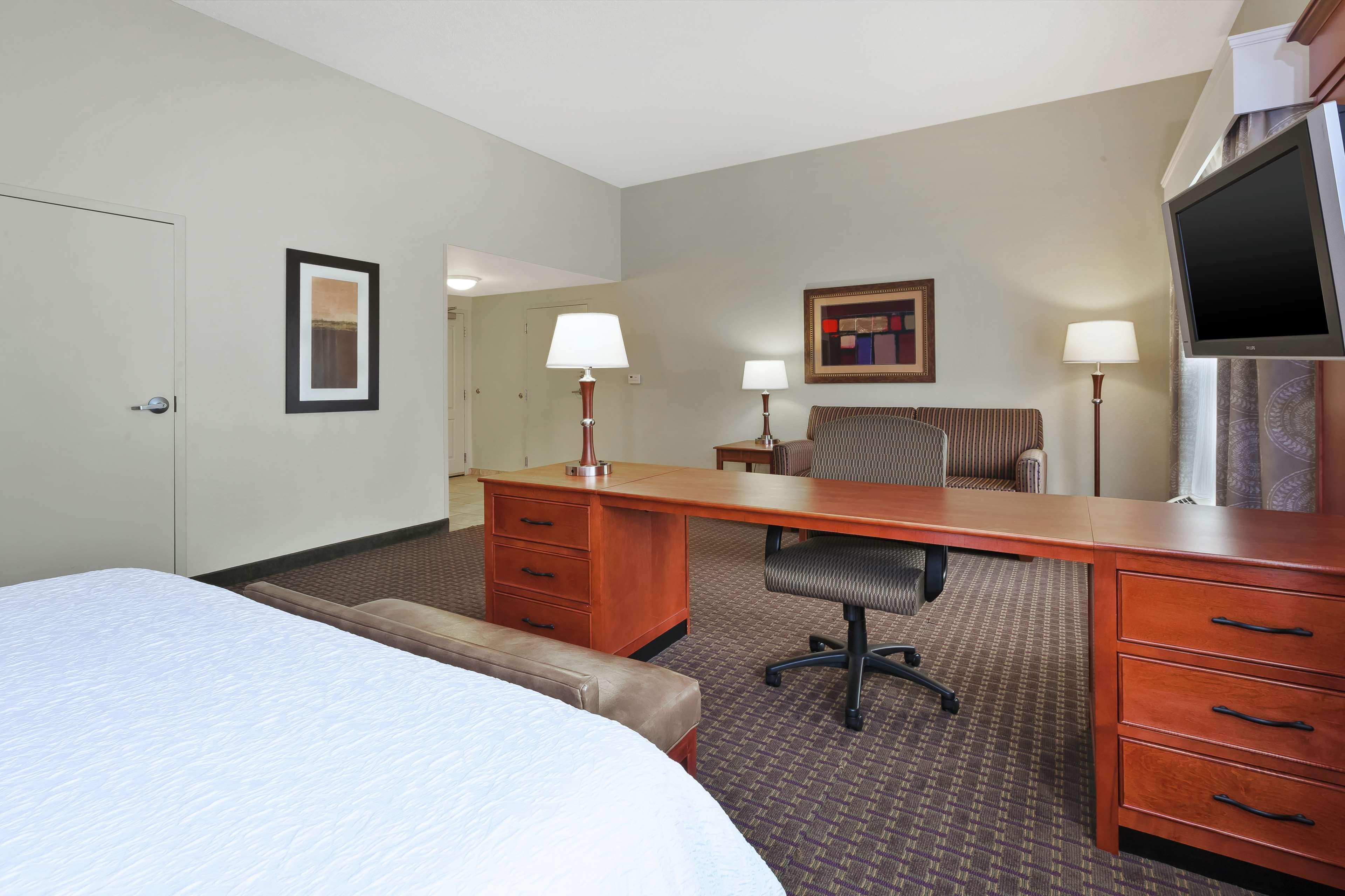 Cascade Hampton Inn & Suites Grand Rapids-Airport 28Th St מראה חיצוני תמונה