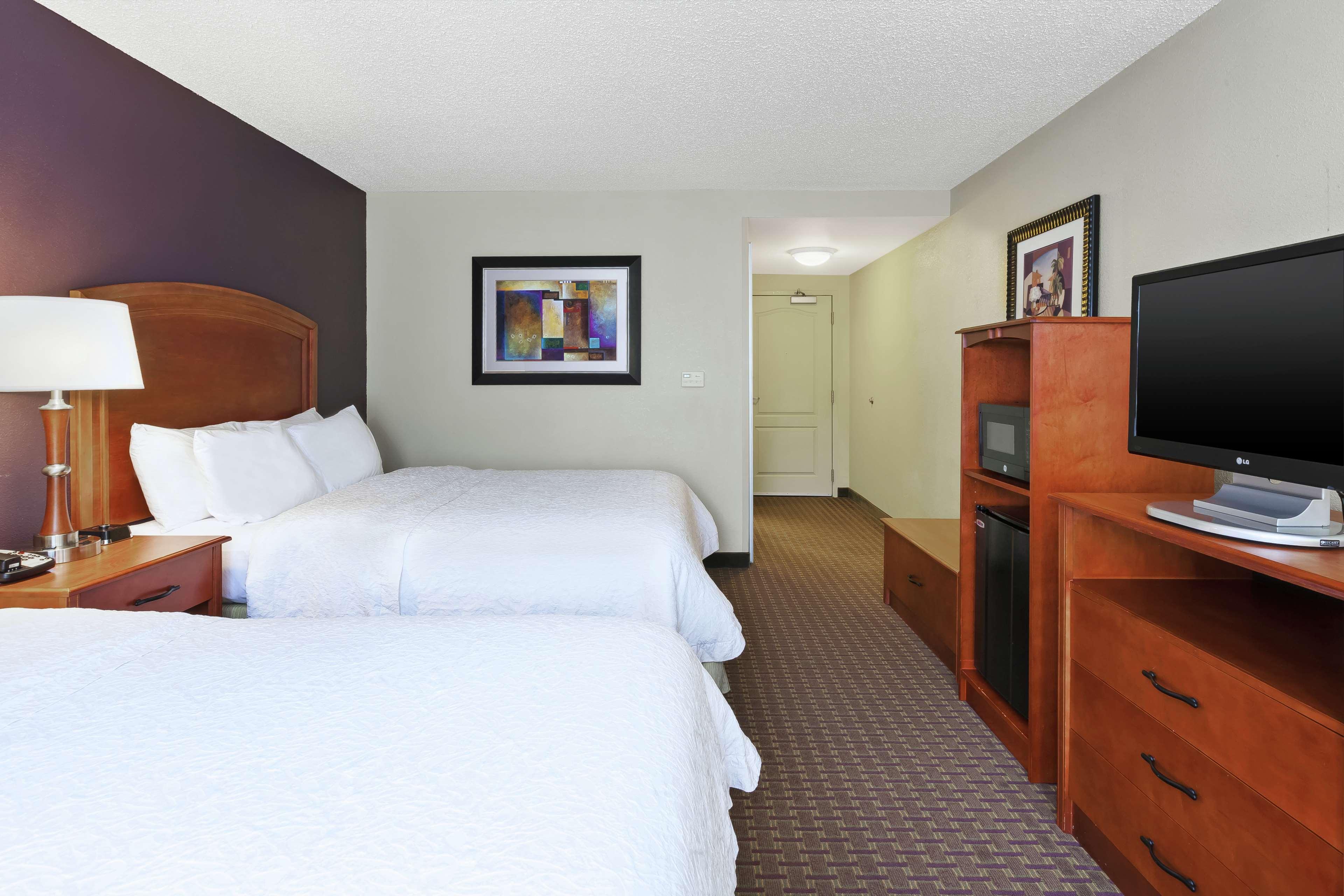 Cascade Hampton Inn & Suites Grand Rapids-Airport 28Th St מראה חיצוני תמונה