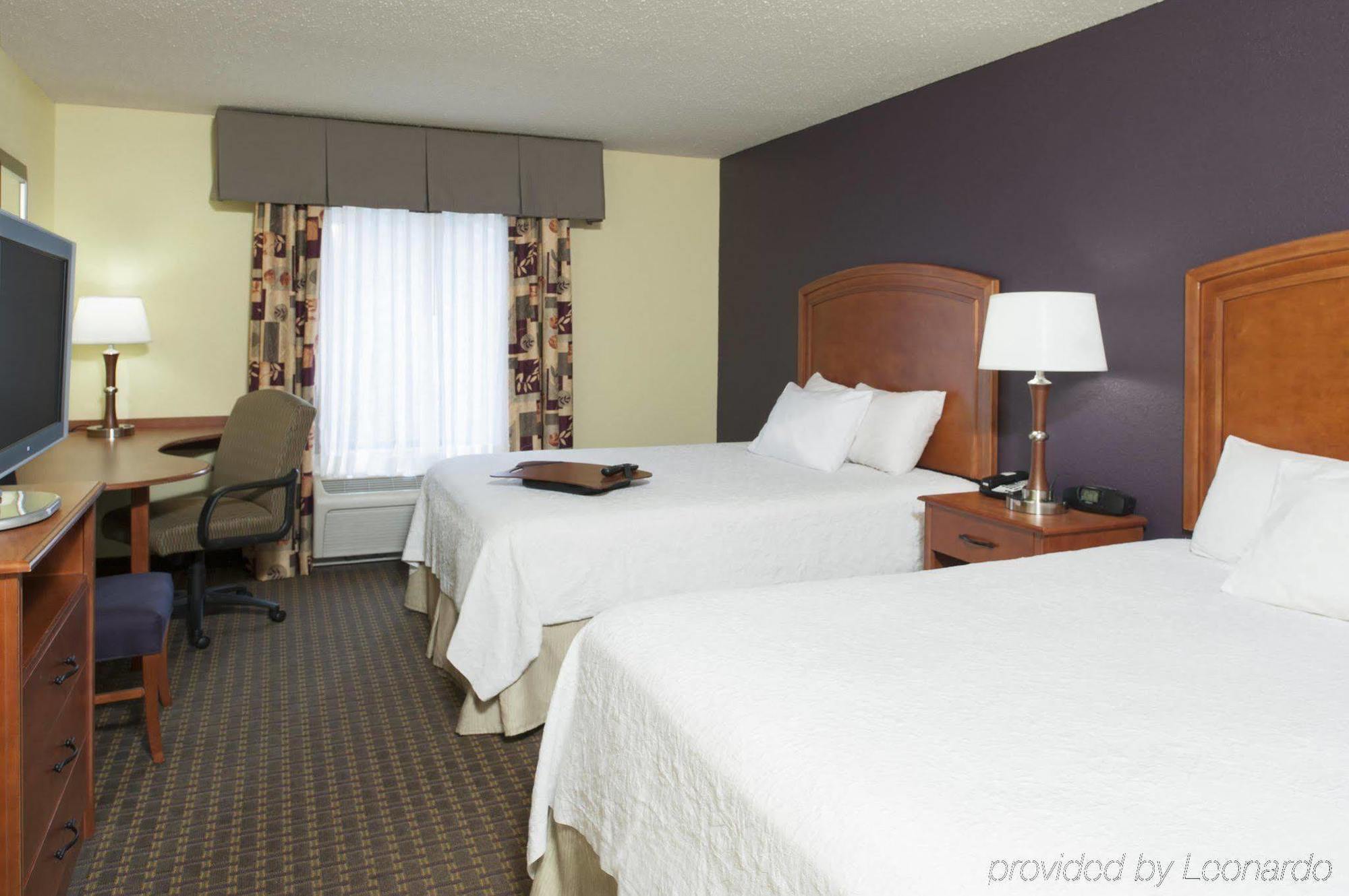 Cascade Hampton Inn & Suites Grand Rapids-Airport 28Th St מראה חיצוני תמונה