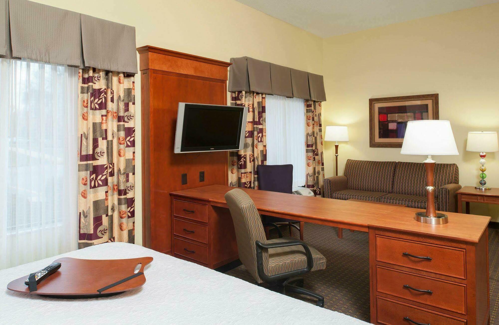 Cascade Hampton Inn & Suites Grand Rapids-Airport 28Th St מראה חיצוני תמונה